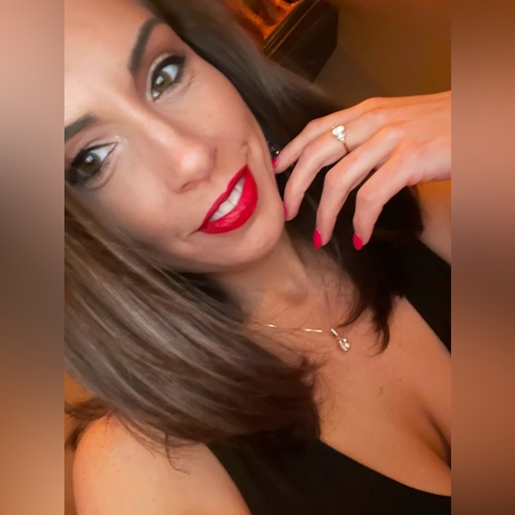 Hi! I’m Heaven! And this is my closet! Lots of stuff to come! - Picture 3 of 5